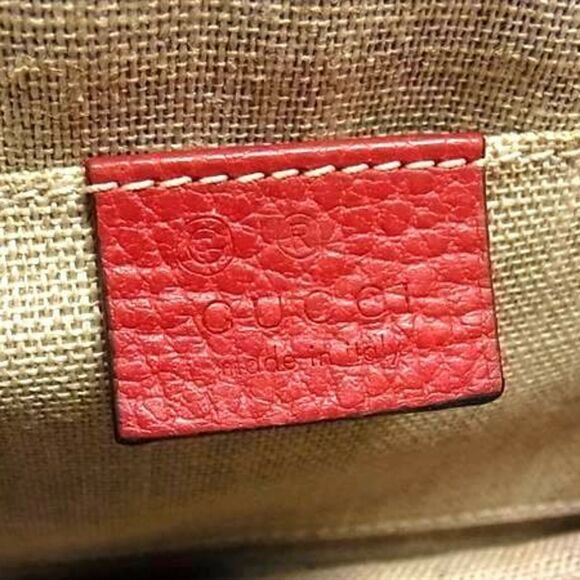 GUCCI Authentic Red Leather Shoulder Bag - Picture 2 of 6